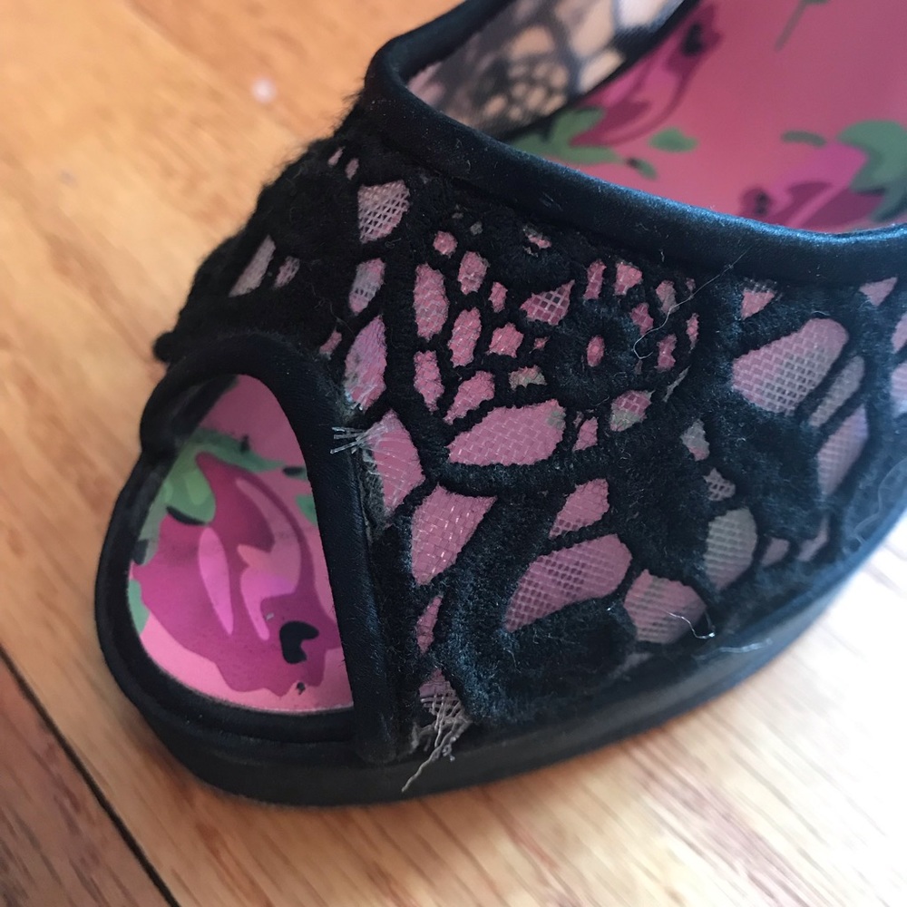 Betsy Johnson Lace peep toe heels - Picture 6 of 8